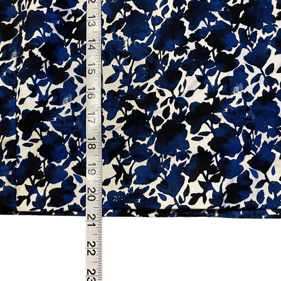 J. by J. Crew Blue/White/Black Abstract Floral Print Pencil Skirt - Sz 4 - Picture 10 of 10